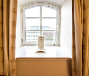241 Fabulous three bedroom apartment on the second floor with parking